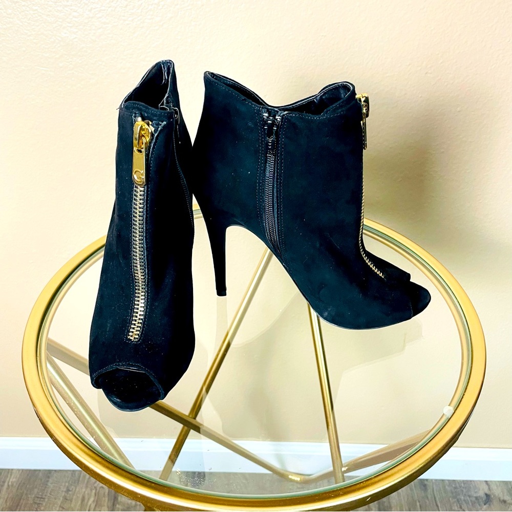 Guess Black Suede High Heels Peep Toe 4 Inch Zip Up Open Toe Heels 8 M New - Picture 1 of 10